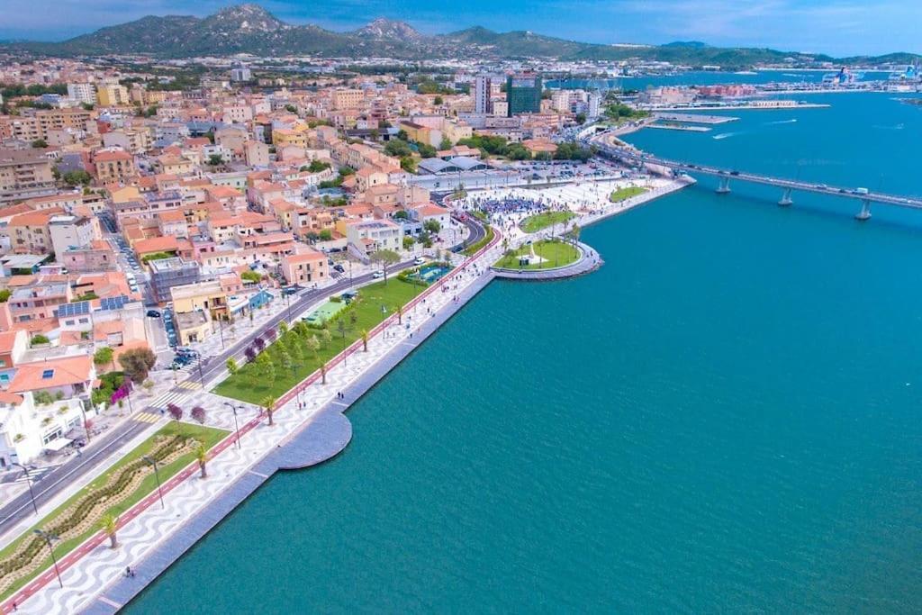 Marina - Near Airport With Swimmingpool Apartment *
